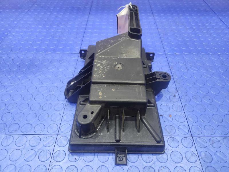 2017 Dodge Grand Caravan Battery Tray