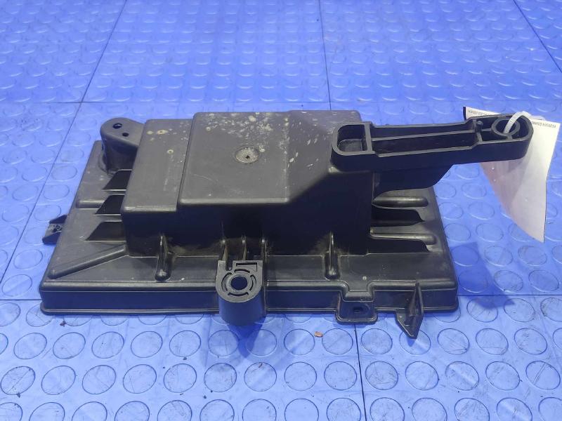 2017 Dodge Grand Caravan Battery Tray