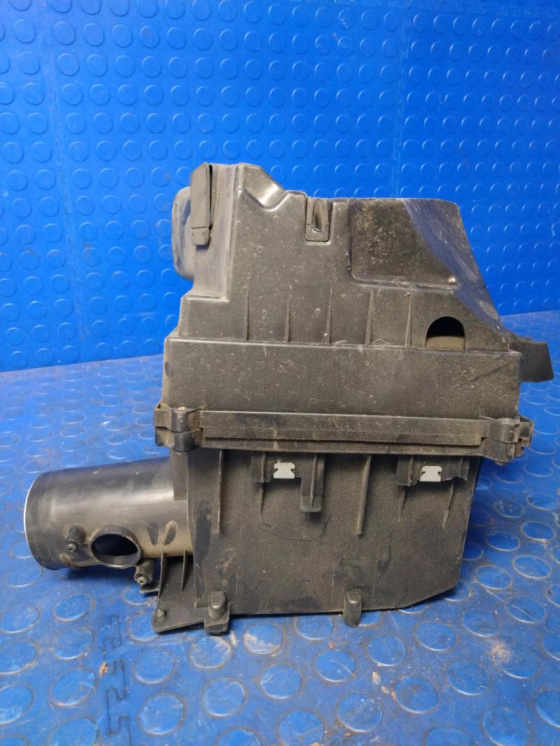 2007 - 2014 Volvo XC90 Air Cleaner Box Assembly 6 Cylinder ONLY OEM 306802901