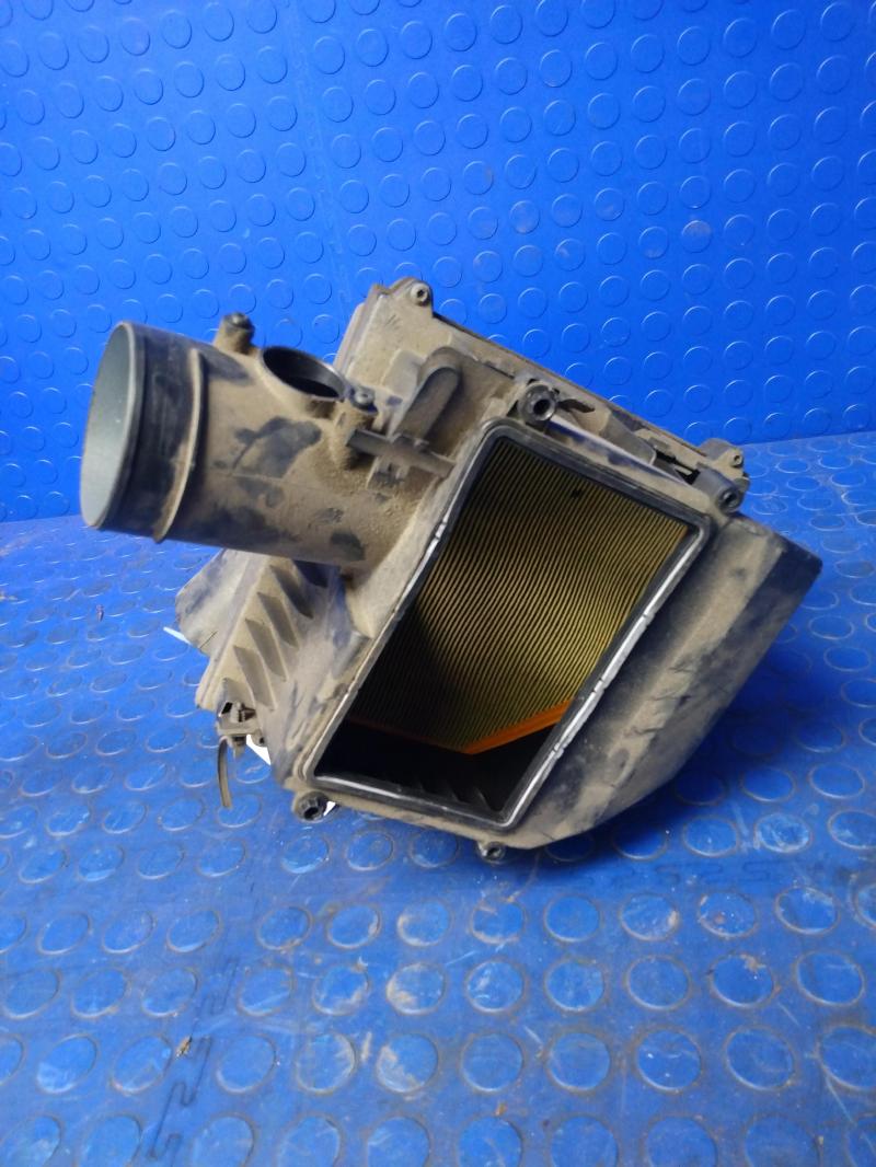 2007 - 2014 Volvo XC90 Air Cleaner Box Assembly 6 Cylinder ONLY OEM 306802901