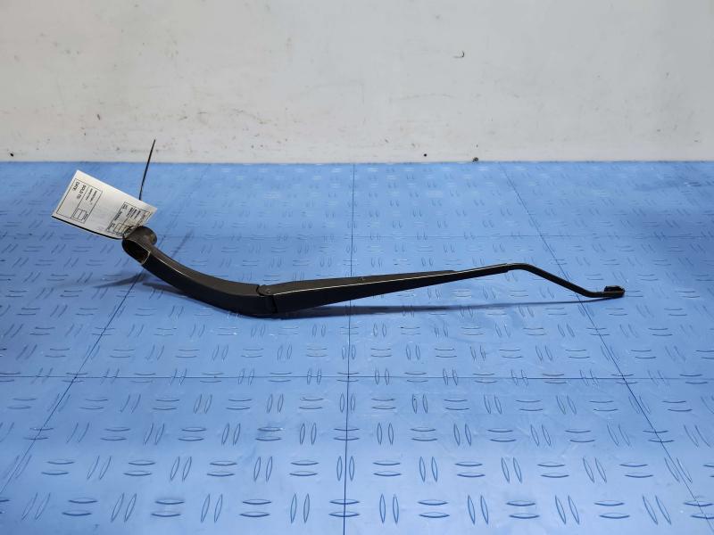 2017 GMC Acadia Wiper Arm