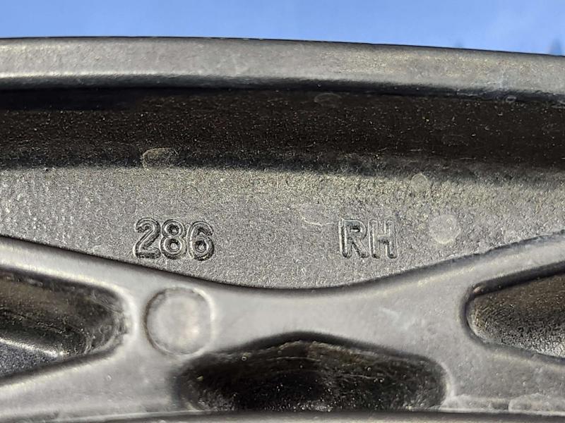 2017 GMC Acadia Wiper Arm