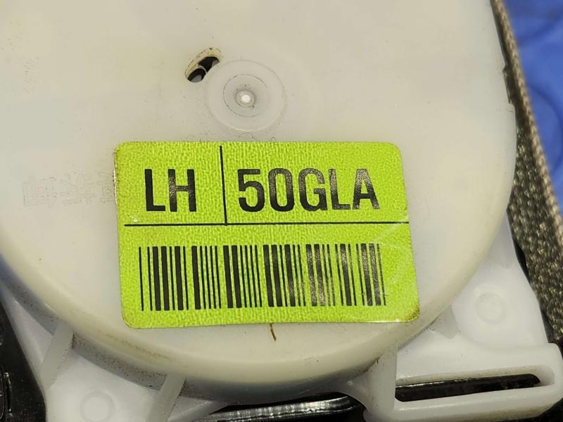 2016 Kia Sedona Rear Seat Belt