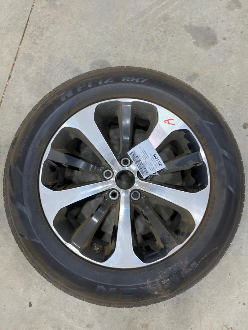 2017 Kia Sorento Wheel
