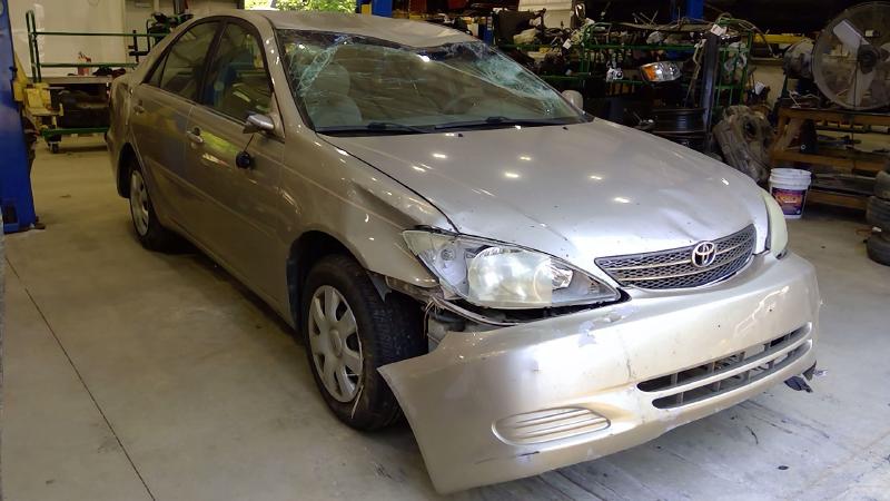 2003 Toyota Camry Front Door Latch