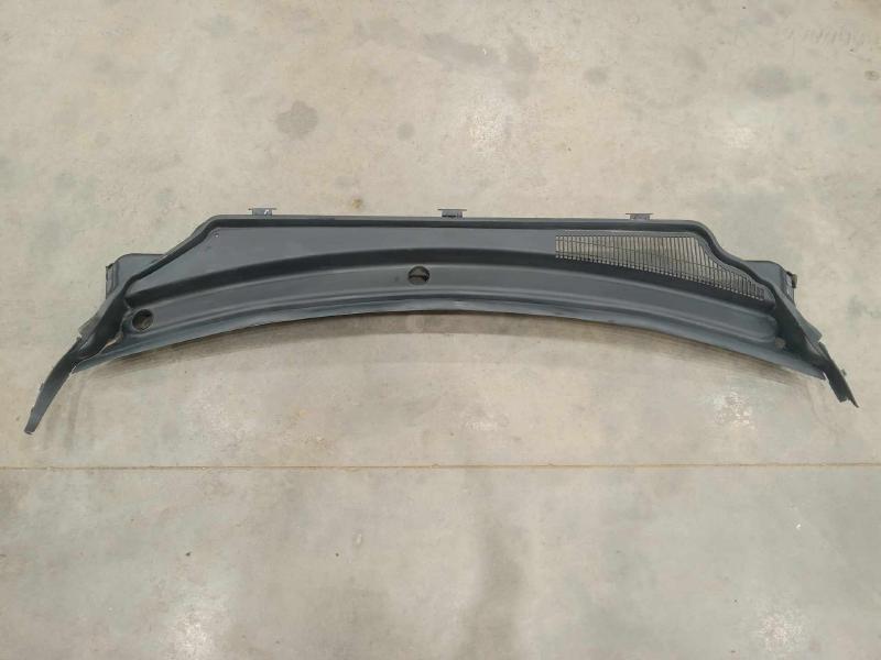 2011-2015 Jeep Grand Cherokee Cowl Panel Top Cover Air Inlet OEM 55079197AH