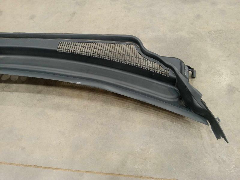 2011-2015 Jeep Grand Cherokee Cowl Panel Top Cover Air Inlet OEM 55079197AH