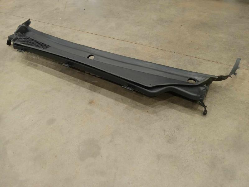 2011-2015 Jeep Grand Cherokee Cowl Panel Top Cover Air Inlet OEM 55079197AH