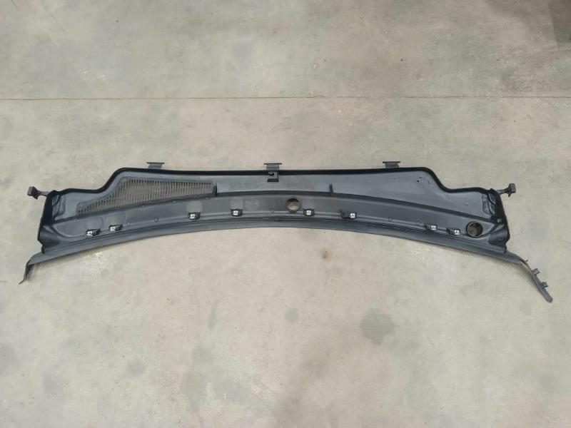 2011-2015 Jeep Grand Cherokee Cowl Panel Top Cover Air Inlet OEM 55079197AH