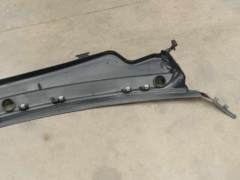 2011-2015 Jeep Grand Cherokee Cowl Panel Top Cover Air Inlet OEM 55079197AH