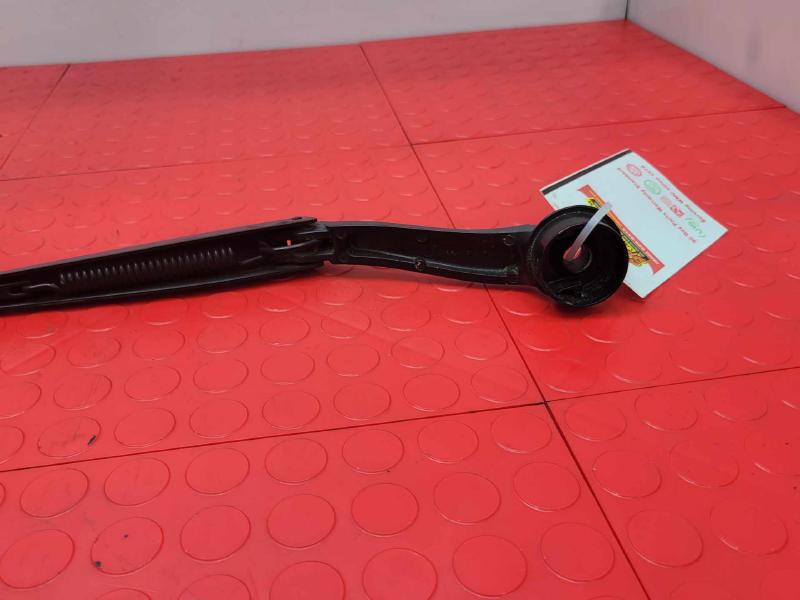 2014 Ford Fusion Wiper Arm