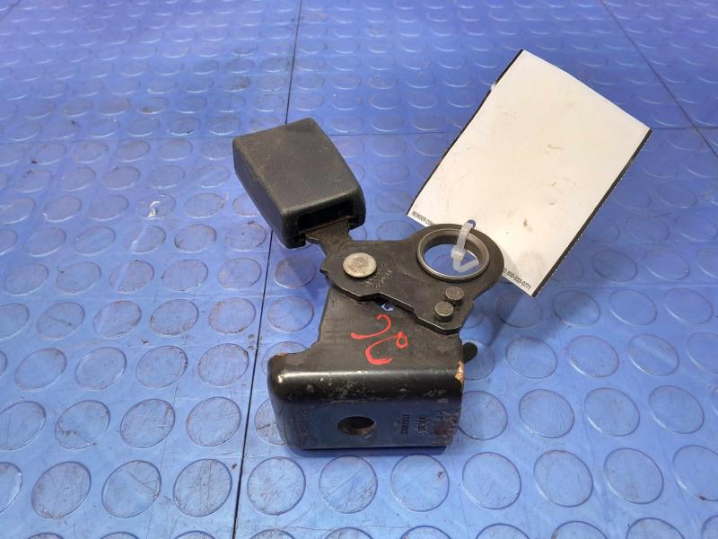 2005 Ford Explorer Rear Seat Belt