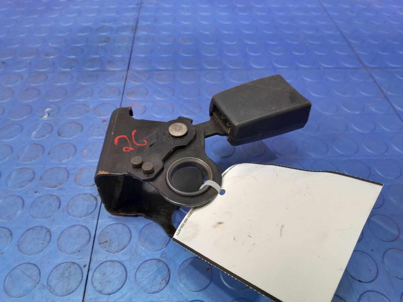 2005 Ford Explorer Rear Seat Belt