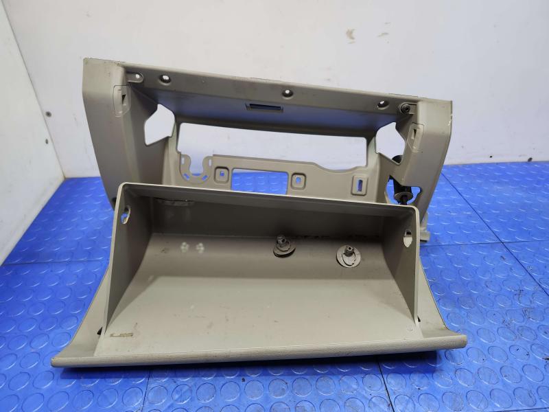2016 Kia Sedona Glove Box