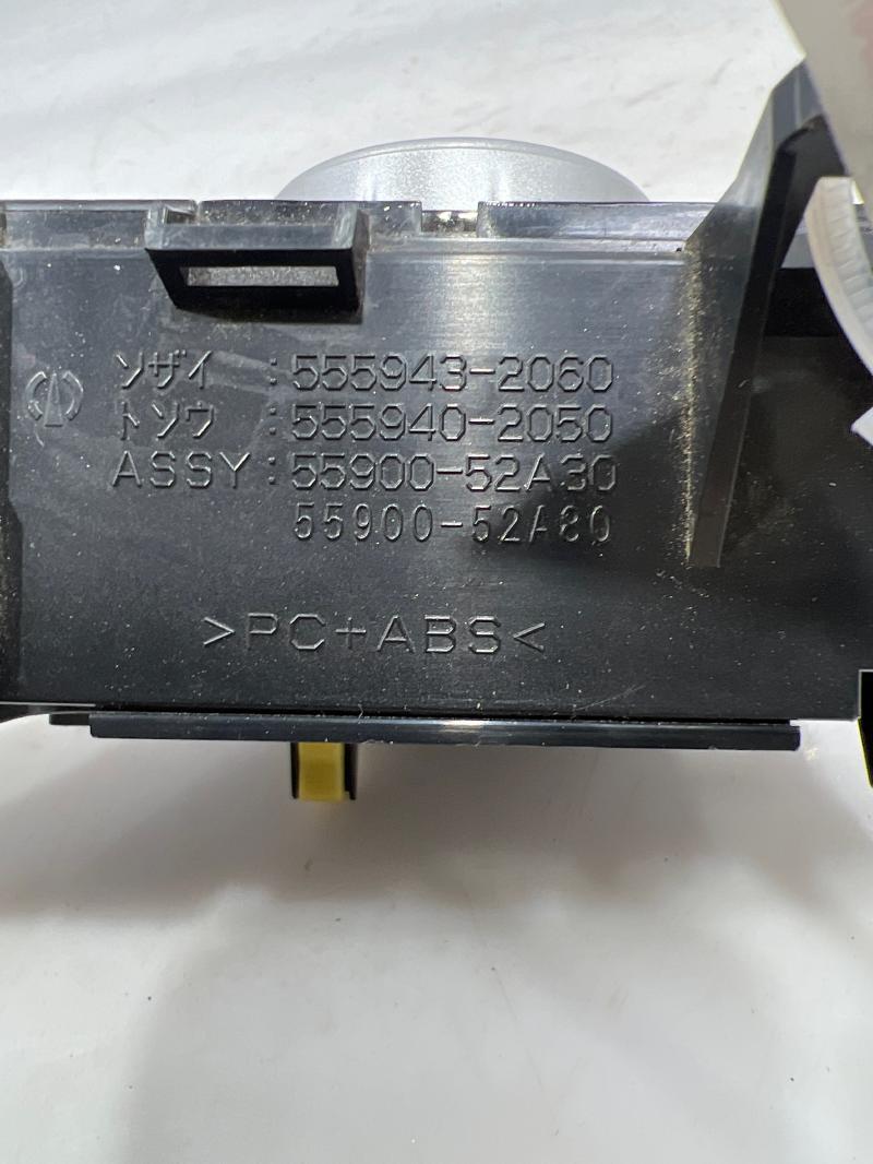 2016 Toyota Prius Heater A/C Control