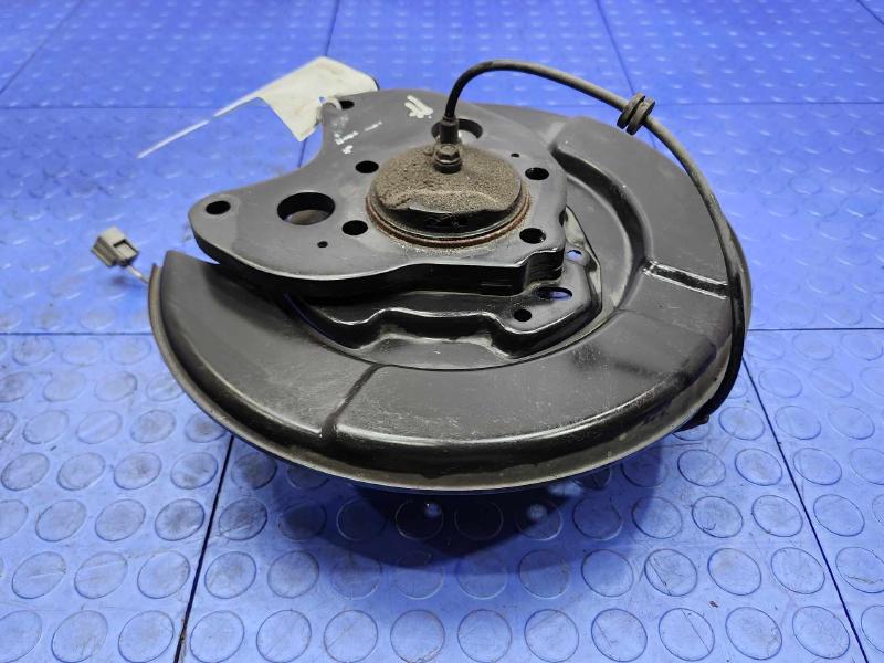 2015 Nissan Leaf Hub