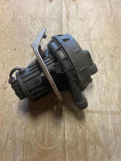 2004 Audi A8 Air Pump