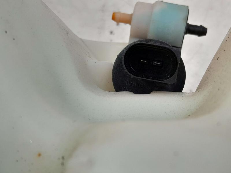 2014 Chevrolet Equinox Washer Bottle