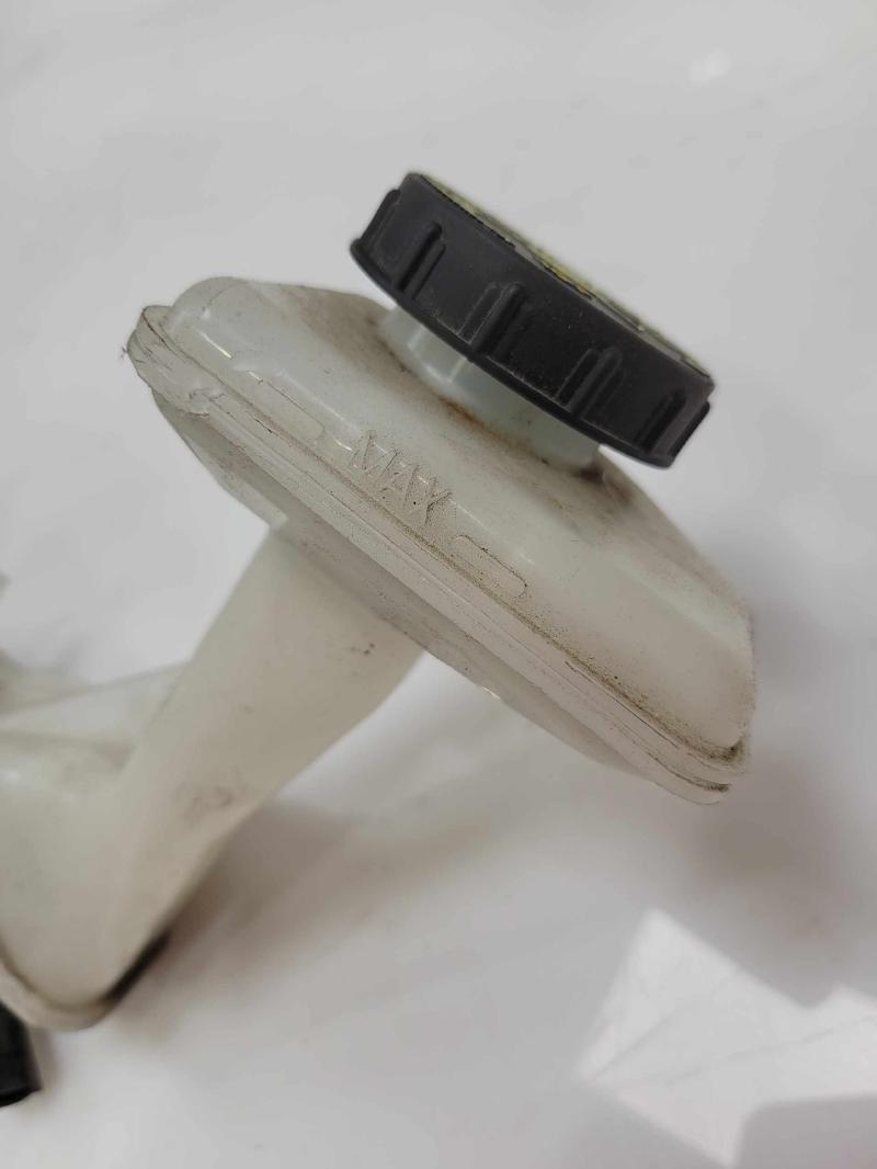 2015 Nissan Rogue Master Cylinder