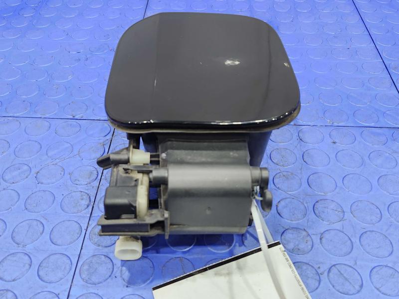 2016 Cadillac ATS Fuel Tank Door
