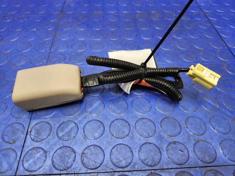 2018 Subaru Legacy Front Seat Belt