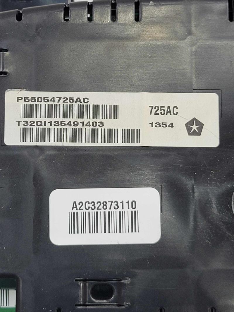 2014 Chrysler 300 Instrument Cluster Speedometer 140 MPH 131K Miles OEM 56054725AC