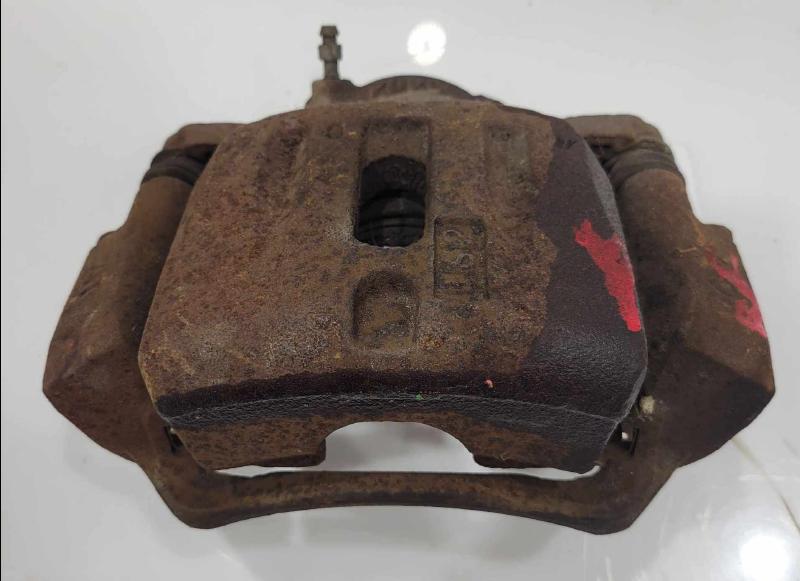 2003 Toyota Highlander Caliper