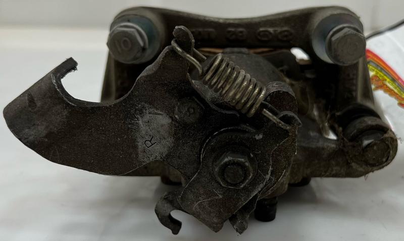 2014 - 2019 Kia Soul Rear Brake Caliper RH Passenger Side OEM 58311B2A00