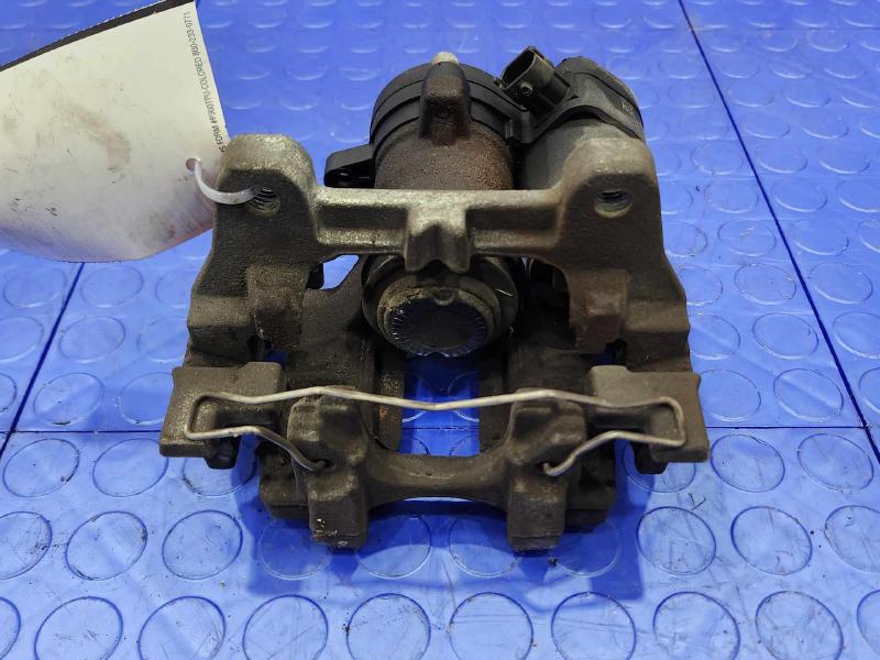 2016 Lincoln MKX Caliper