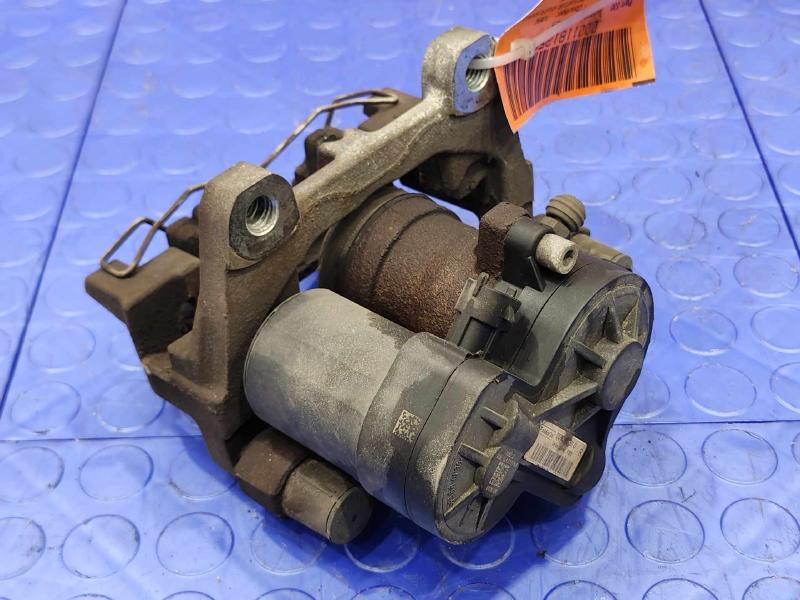 2016 Lincoln MKX Caliper