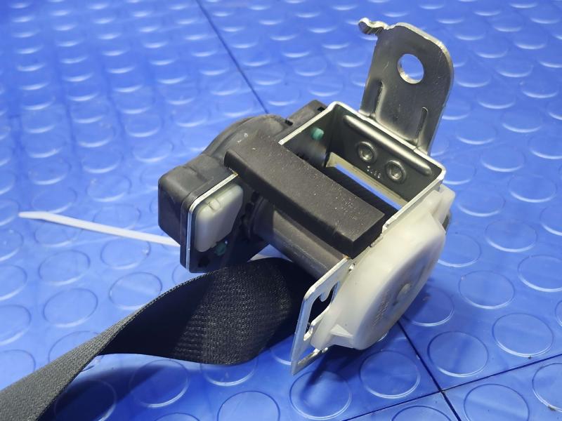 2015 Toyota Corolla Rear Seat Belt