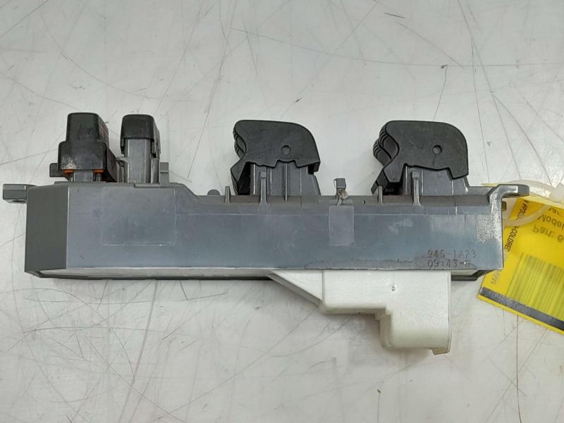 2008 - 2013 Toyota Highlander Master Window Switch OEM 8482006061