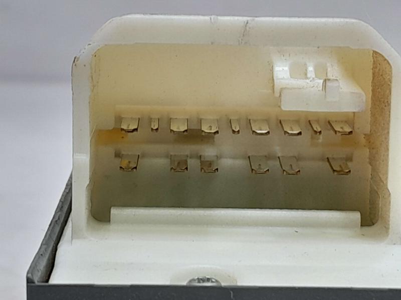 2008 - 2013 Toyota Highlander Master Window Switch OEM 8482006061
