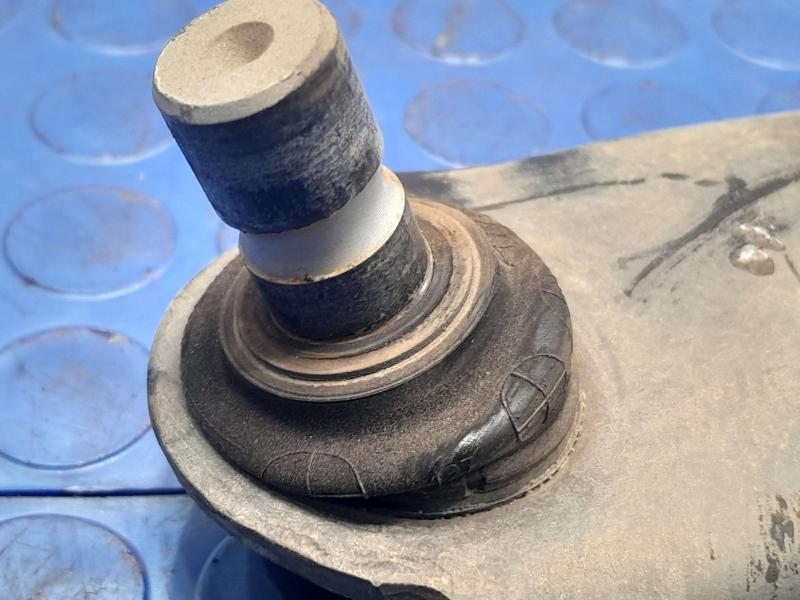 2021 Ford EcoSport Lower Control Arm Front