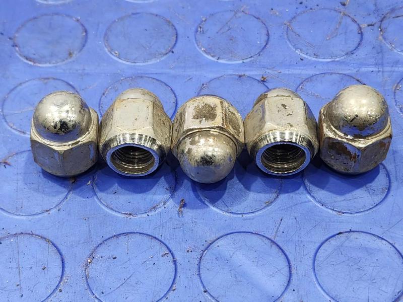 2015 Subaru Forester Lug Nuts