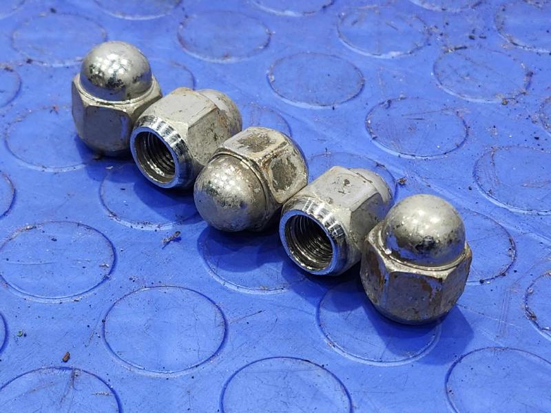 2015 Subaru Forester Lug Nuts