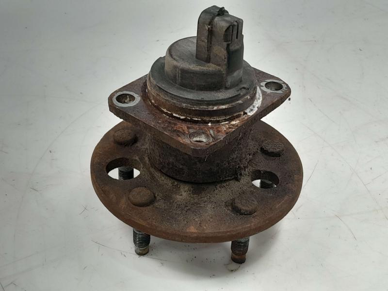 1999 Buick Park Avenue Hub
