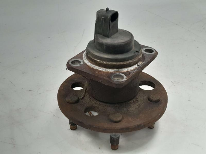 1999 Buick Park Avenue Hub