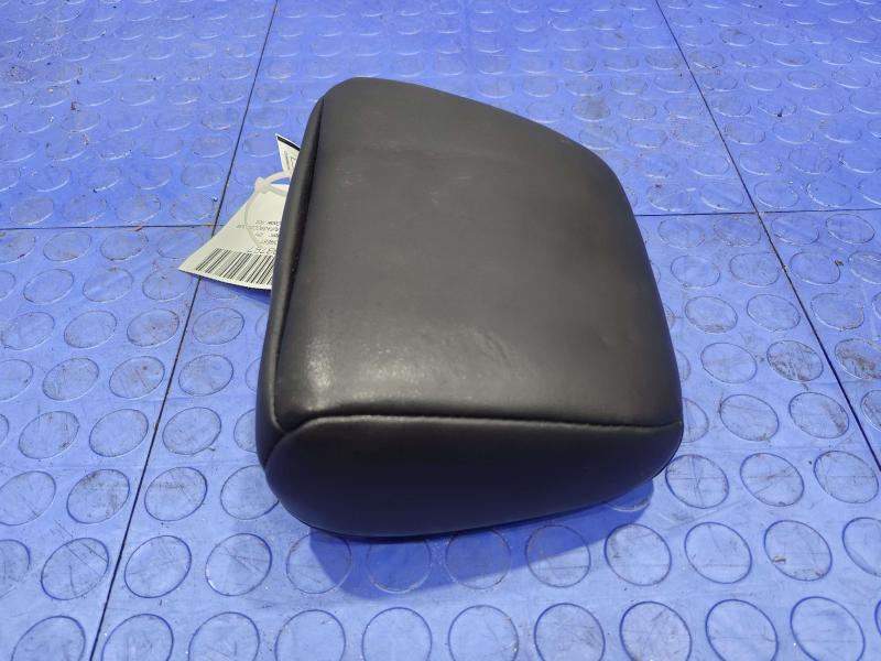2012 Jeep Grand Cherokee Headrest