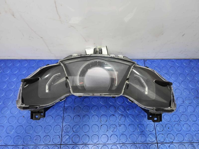 2016-2018 Honda Civic Coupe / Sedan Instrument Cluster Speedometer OEM 78100TBAA31