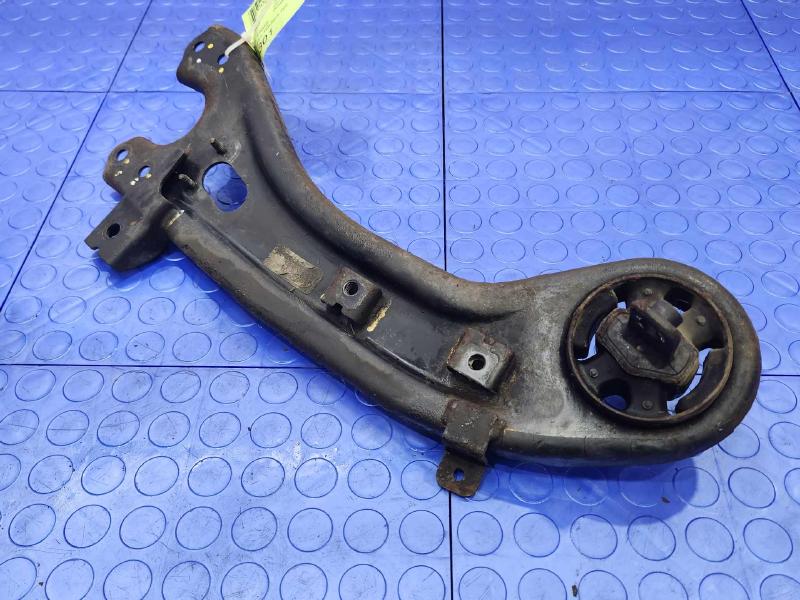 2014 Hyundai Santa Fe Lower Control Arm Rr