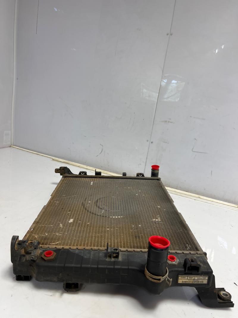 2004 Dodge Dakota Radiator