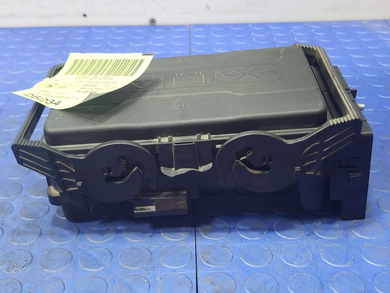 2018 Buick Regal Engine Fuse Box