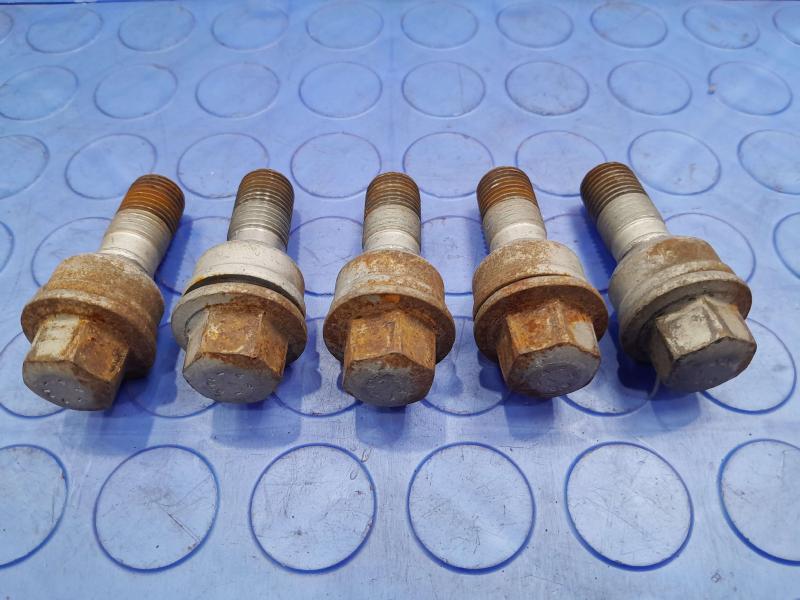 2014 Audi Q5 Lug Nuts