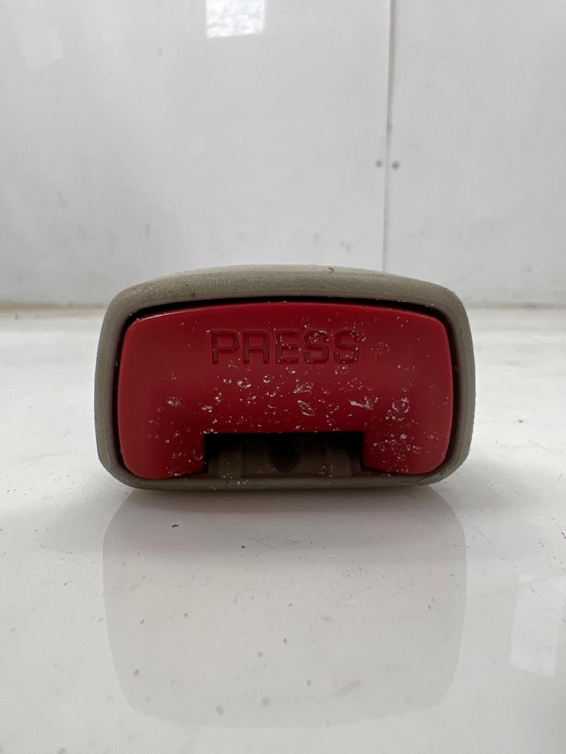 2010 Toyota Prius Rear Seat Belt