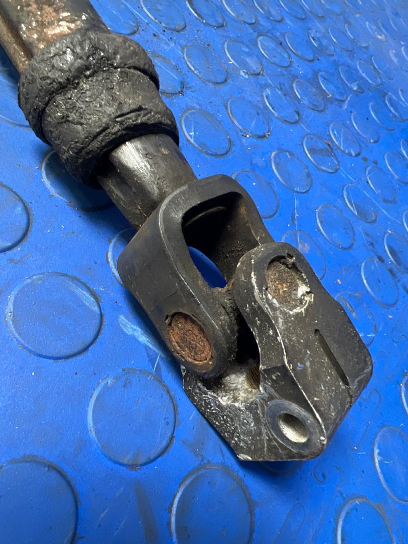 1997 - 2000 Jaguar XK8 Steering Lower Shaft OEM HJB9503AC