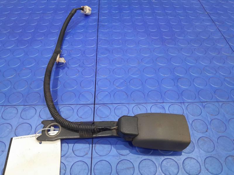 2010 Toyota Prius Front Seat Belt