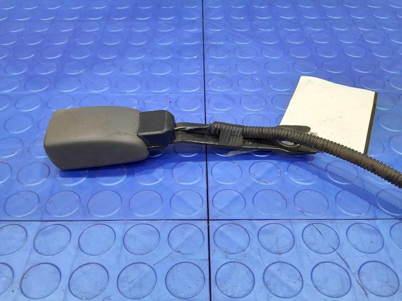 2010 Toyota Prius Front Seat Belt