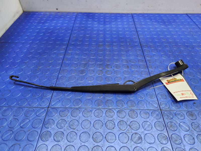 2010 Dodge Challenger Wiper Arm