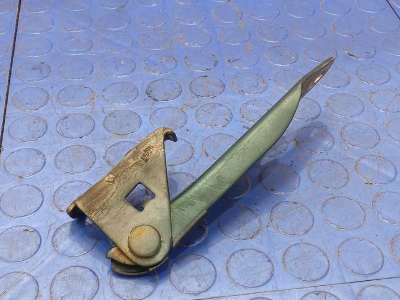 1999-2001 Honda CR-V Hood Hinge Left Driver Side OEM 60170ST0000ZZ,LH